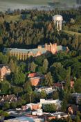 An aerial view of 365滚球官网's Moscow campus.